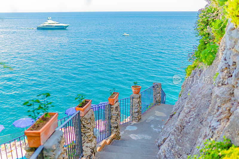 阿玛海岸。意大利。意大利文化。第勒尼安海。夏天