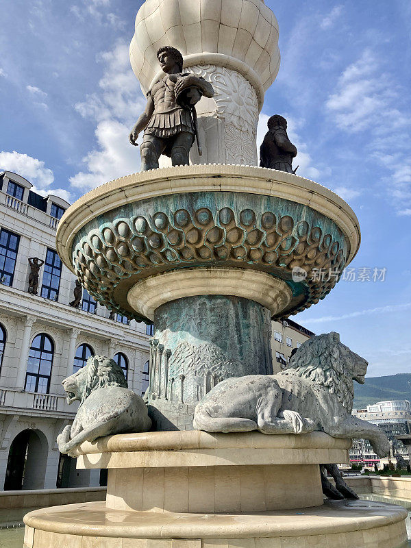 马其顿-斯科普里-马其顿菲利普二世的喷泉，在老城区