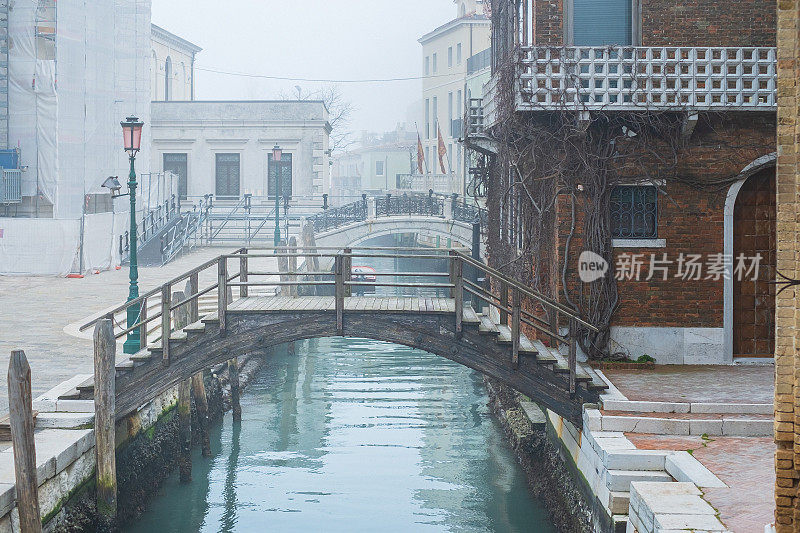 意大利威尼斯二级运河上的拱桥