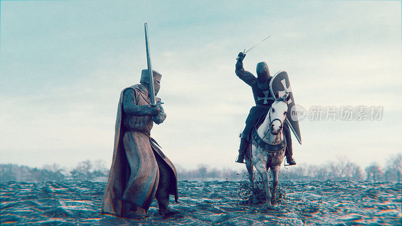 身穿链甲的骑士在泥泞的战场上用剑作战