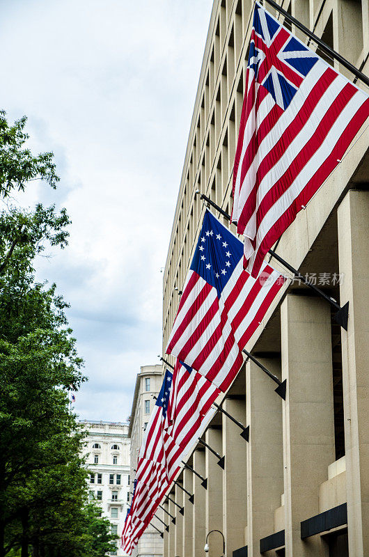 联邦调查局大楼上的美国国旗