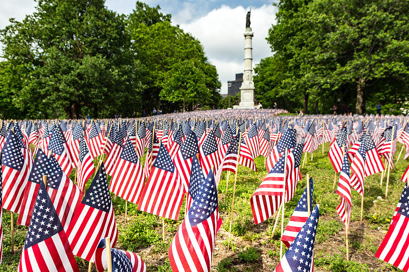 波士顿美国阵亡将士纪念日的旗帜花园
