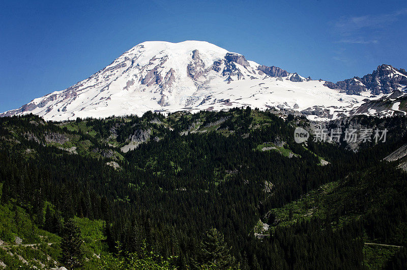 雷尼尔山