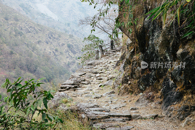 安纳普尔纳峰电路