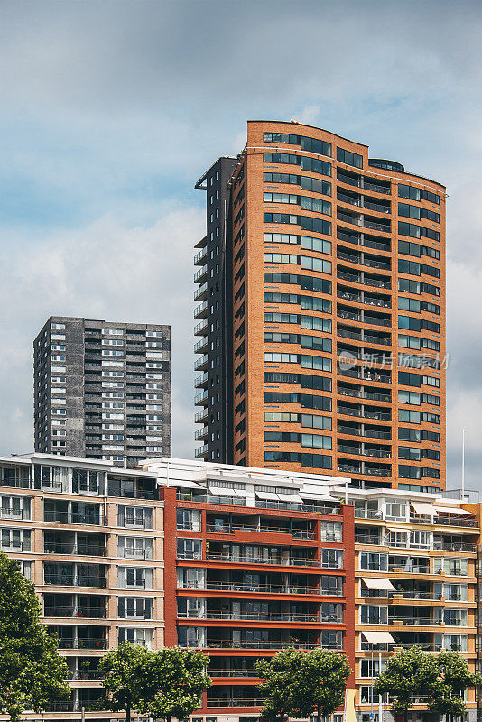 现代化的公寓楼