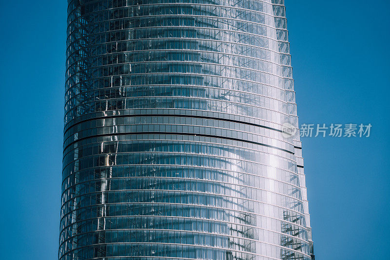 钢铁和玻璃-上海中心大厦
