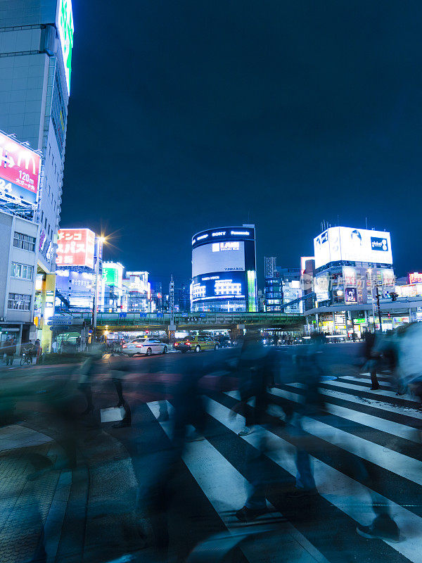 东京人行横道夜景