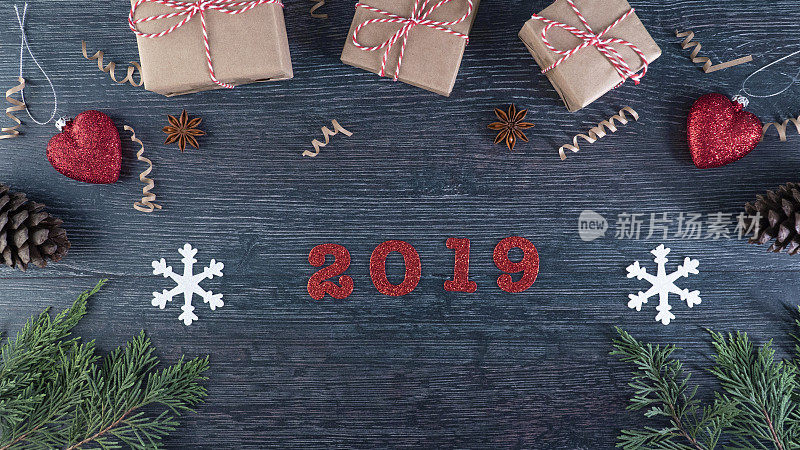 圣诞礼盒背景与新年愿望2019