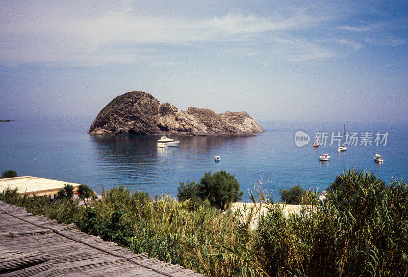 蓬萨岛，海景，蓬廷群岛。1991年滑动扫描。意大利