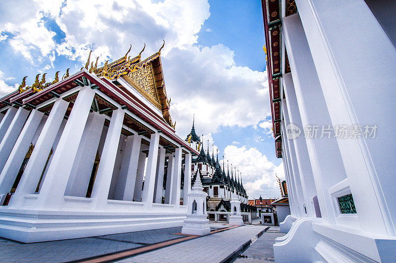 泰国曼谷庙宇中的泰国神殿