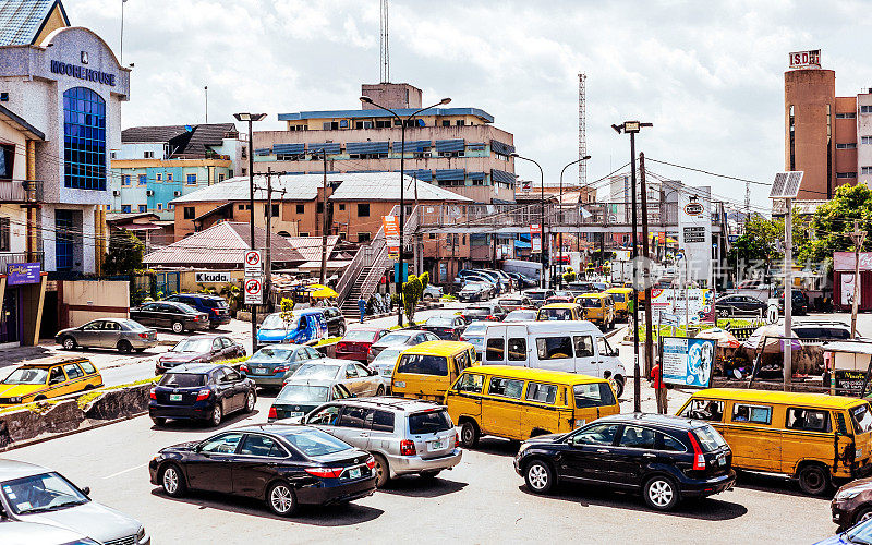 西非尼日利亚拉各斯繁忙的街道