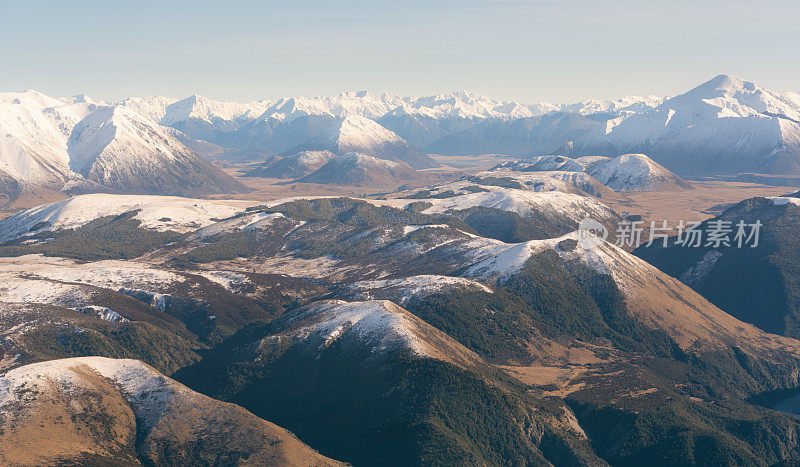 飞越南阿尔卑斯山，新西兰