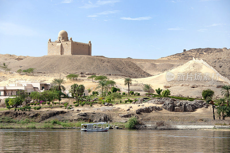 阿迦汗陵墓和圣经风格的风景在大瀑布，阿斯旺，尼罗河，埃及。