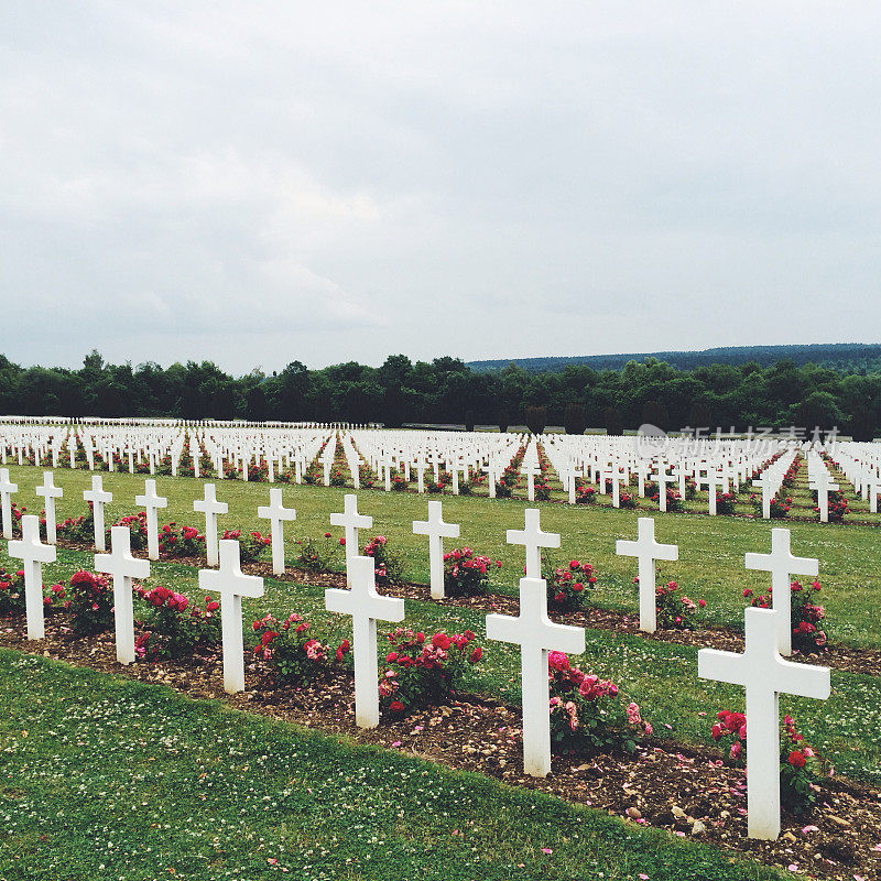 法国凡尔登的殓墓