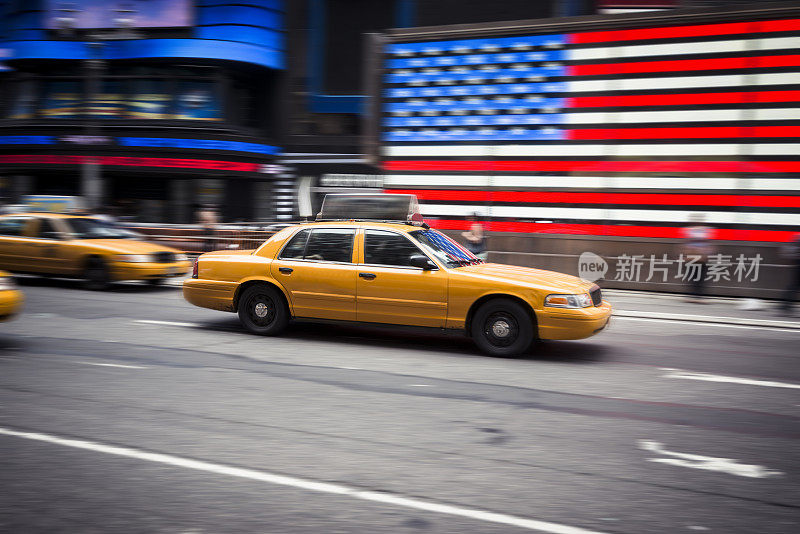 纽约时报广场上的出租车