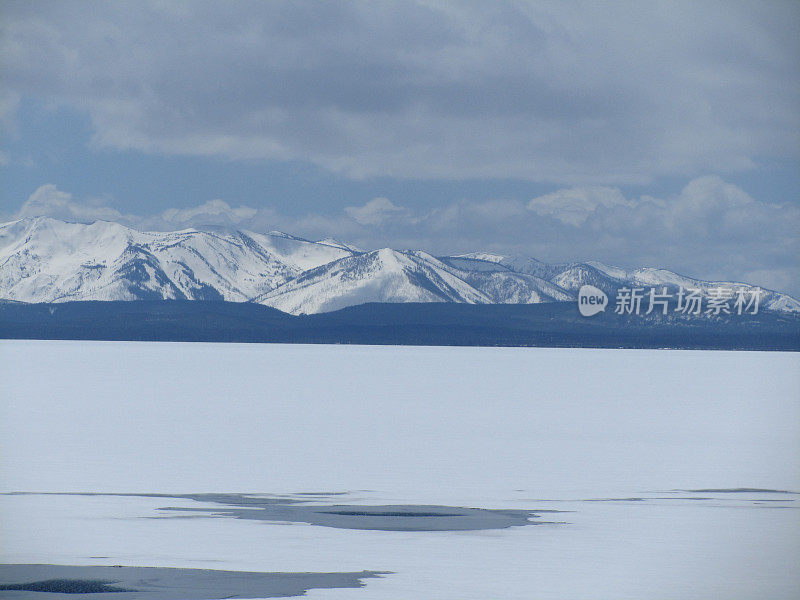 冻湖