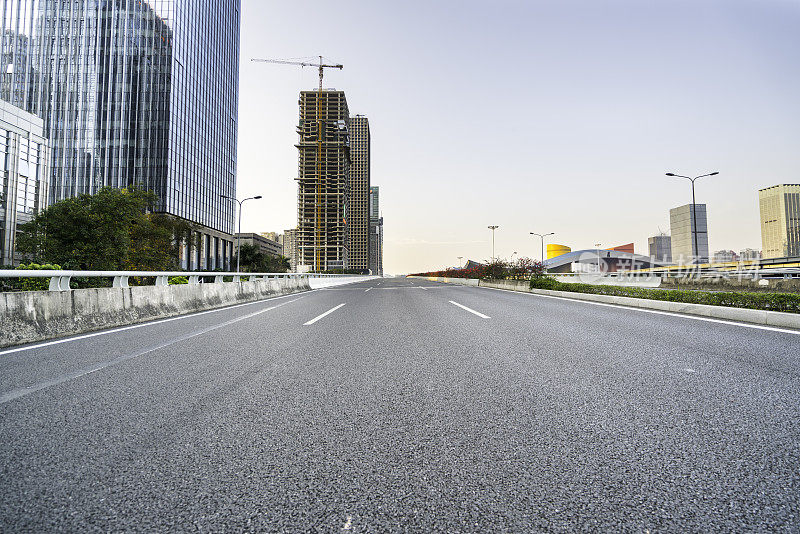 深圳空的城市道路