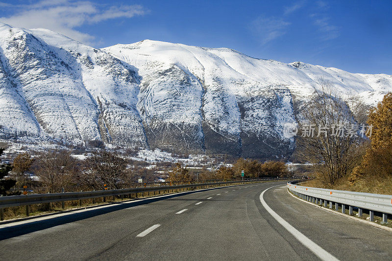 高速公路在Cocullo