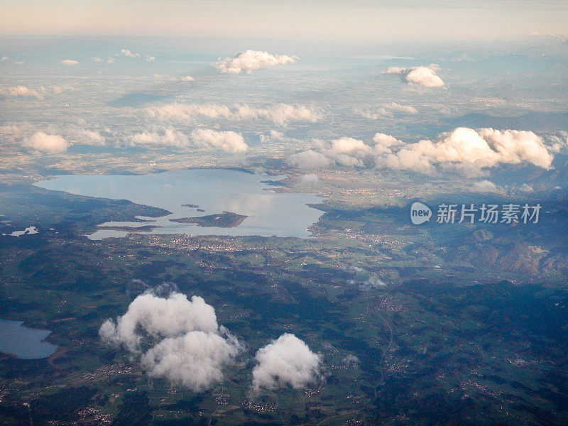 天空中云层的鸟瞰图