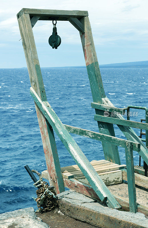 木制绞车，用于从夏威夷HI海上吊起船只