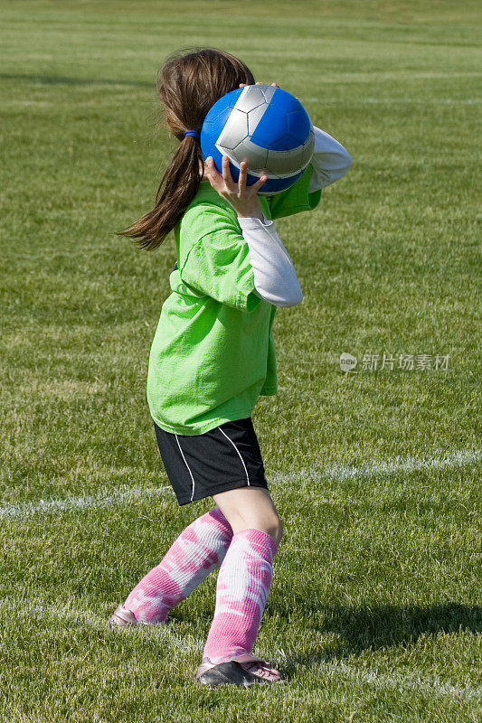 女孩足球运动员