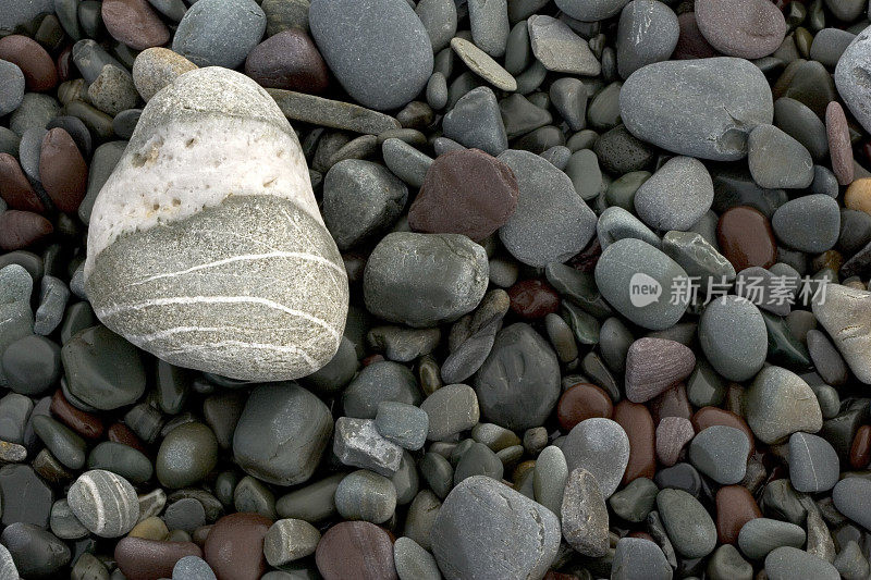 光滑的海滨石头