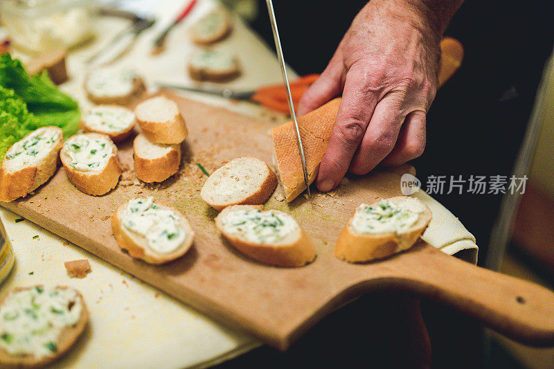 新鲜的面包片