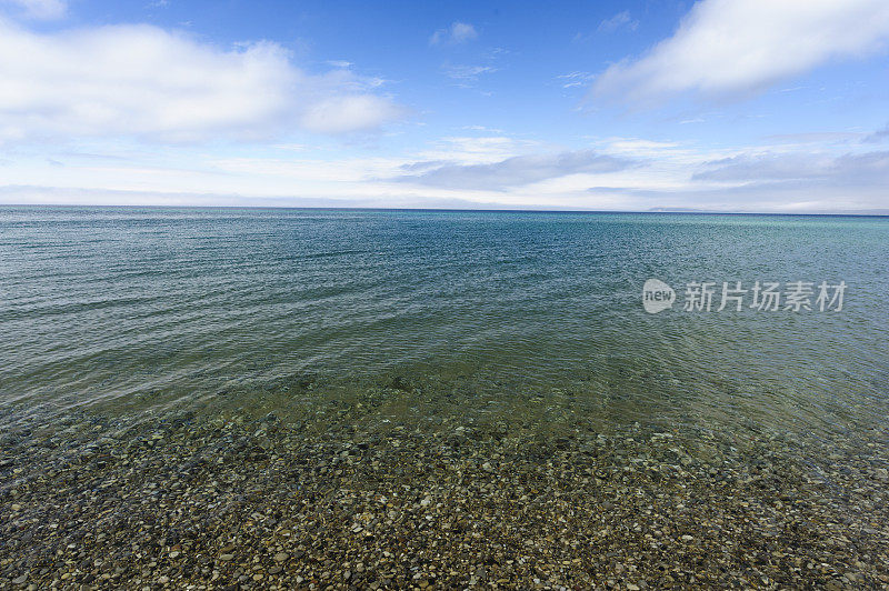 密歇根湖和天空