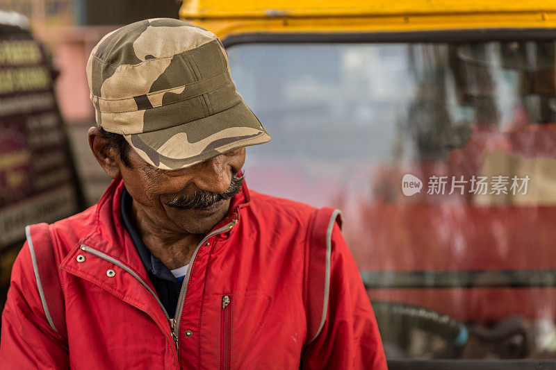 印度拉贾斯坦邦斋浦尔一名Tuktuk司机的画像