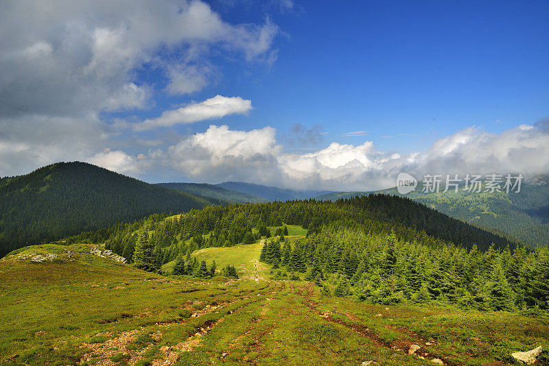 保加利亚的斯塔拉平原山景。