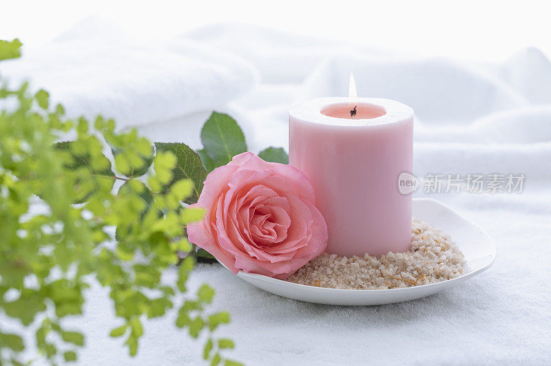 SPA柱状香氛蜡烛及玫瑰花