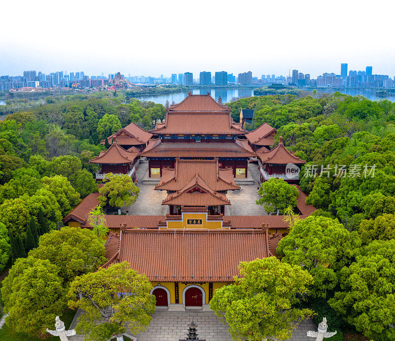 中国江西省南昌市万寿宫的庙宇建筑群