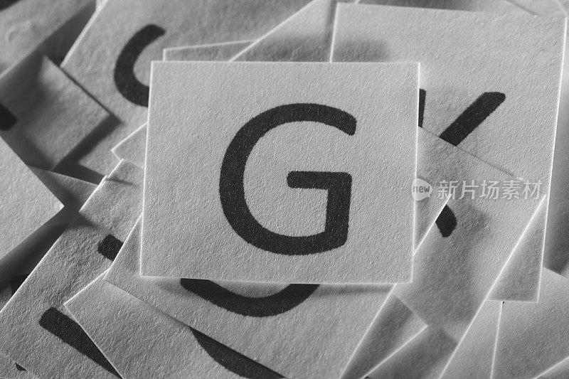 字母G