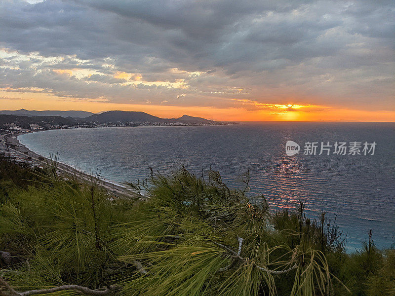 希腊罗德岛海湾的日落