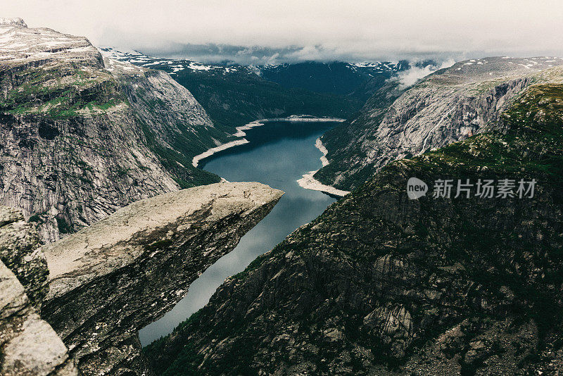 Trolltunga岩石