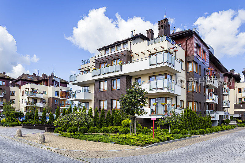 波兰华沙的现代公寓楼