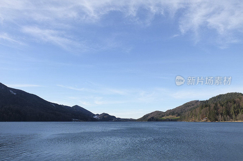 沉默的湖景