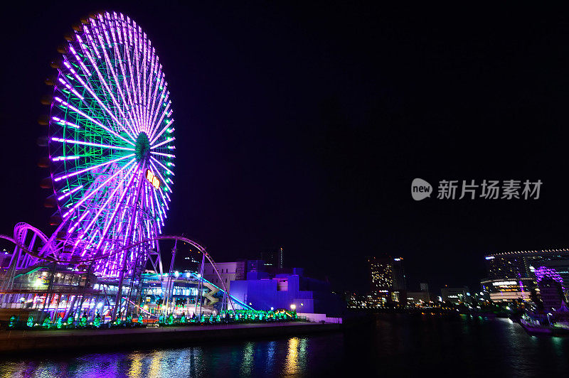 横滨环球全景桥上的夜景，日本