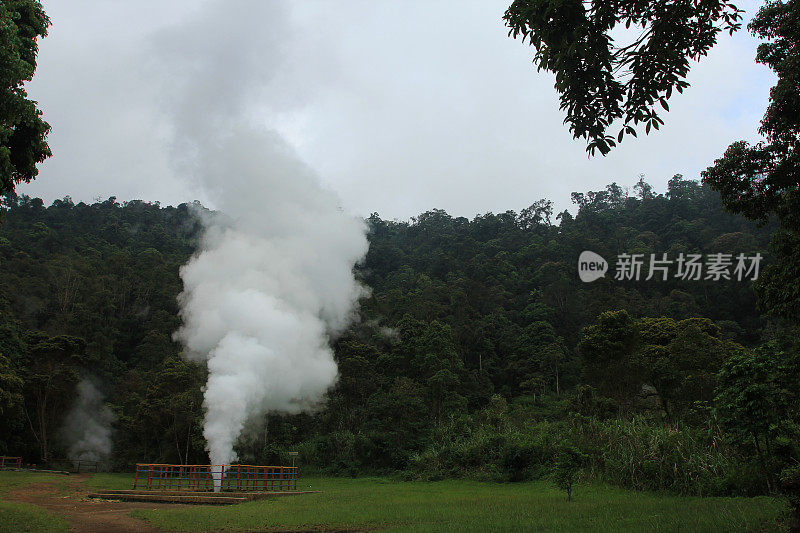 位于西爪哇达拉贾特山区的天然地热旅游。