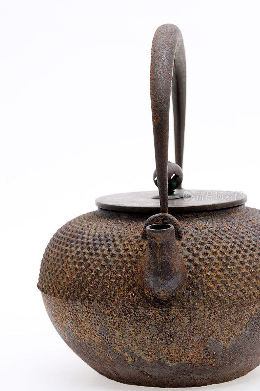 日本传统铁茶壶