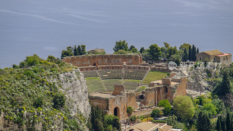 陶尔米纳古剧院，建于公元前3世纪的古希腊剧院(意大利西西里岛)