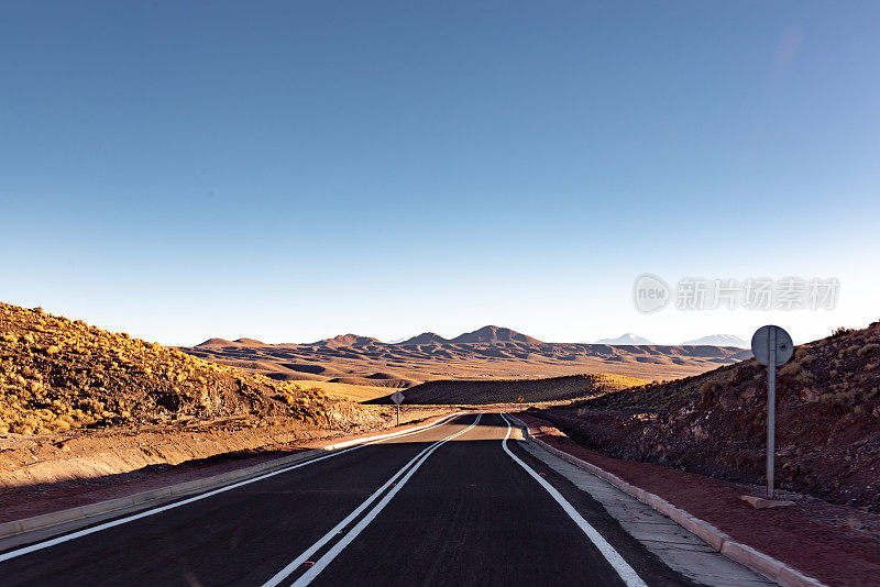 阿塔卡马沙漠的高速公路