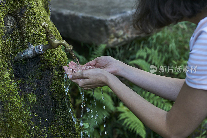 自然水喝