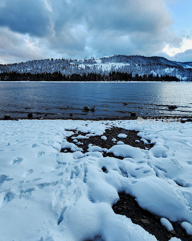 雪湖