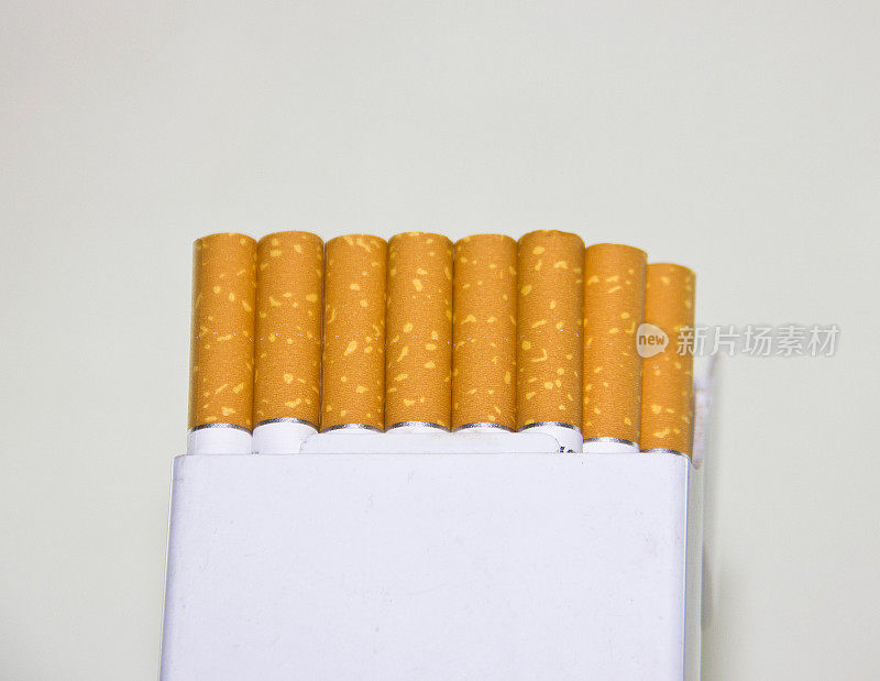 完全孤立的香烟