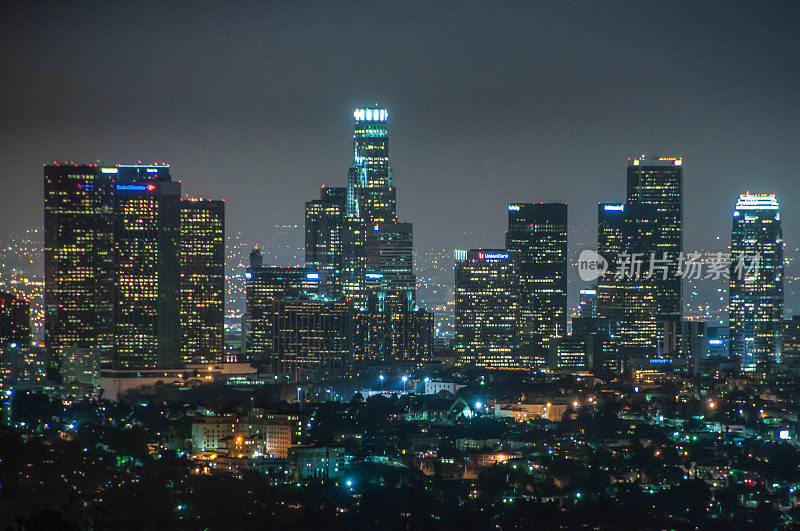 美国加州洛杉矶市中心的夜景