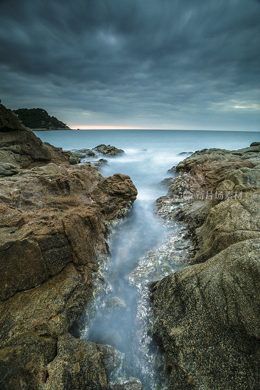 水和岩石