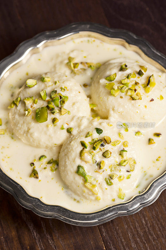 Rasmalai，孟加拉甜品配印度奶酪