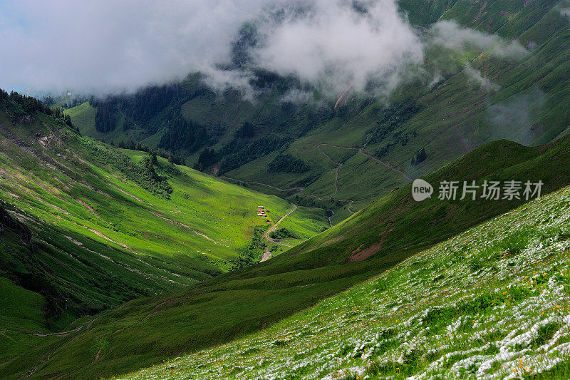 站在布里恩泽·罗索恩01的顶端