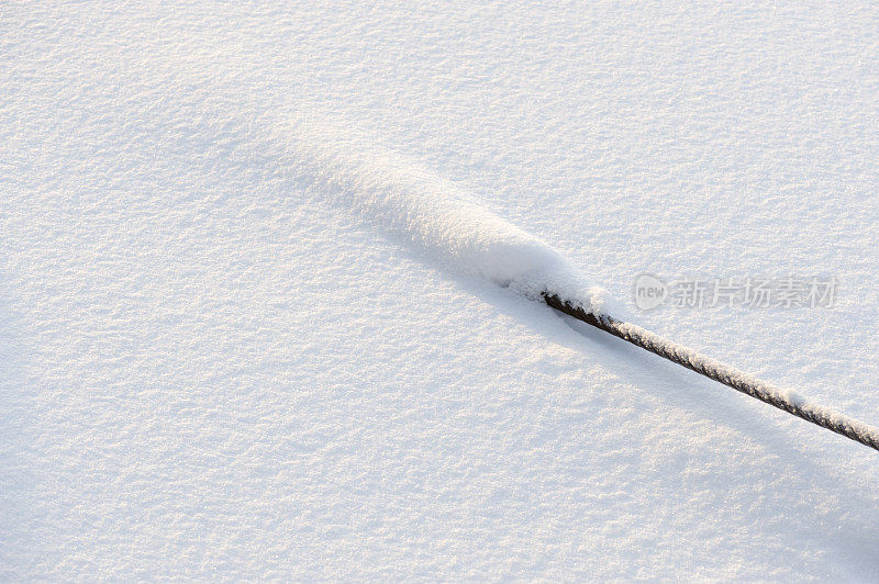 雪中钢索